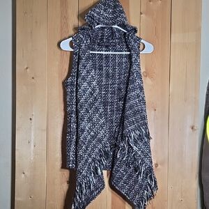 HYFVE Textured Knit in Black and White